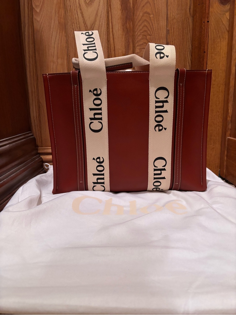 Chloe woody medium leather tote Brand New-Never Used - Picture 2 of 6
